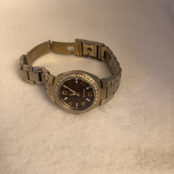 Fossil Women’s Watch New Battery and Cleaned - Picture 4 of 4